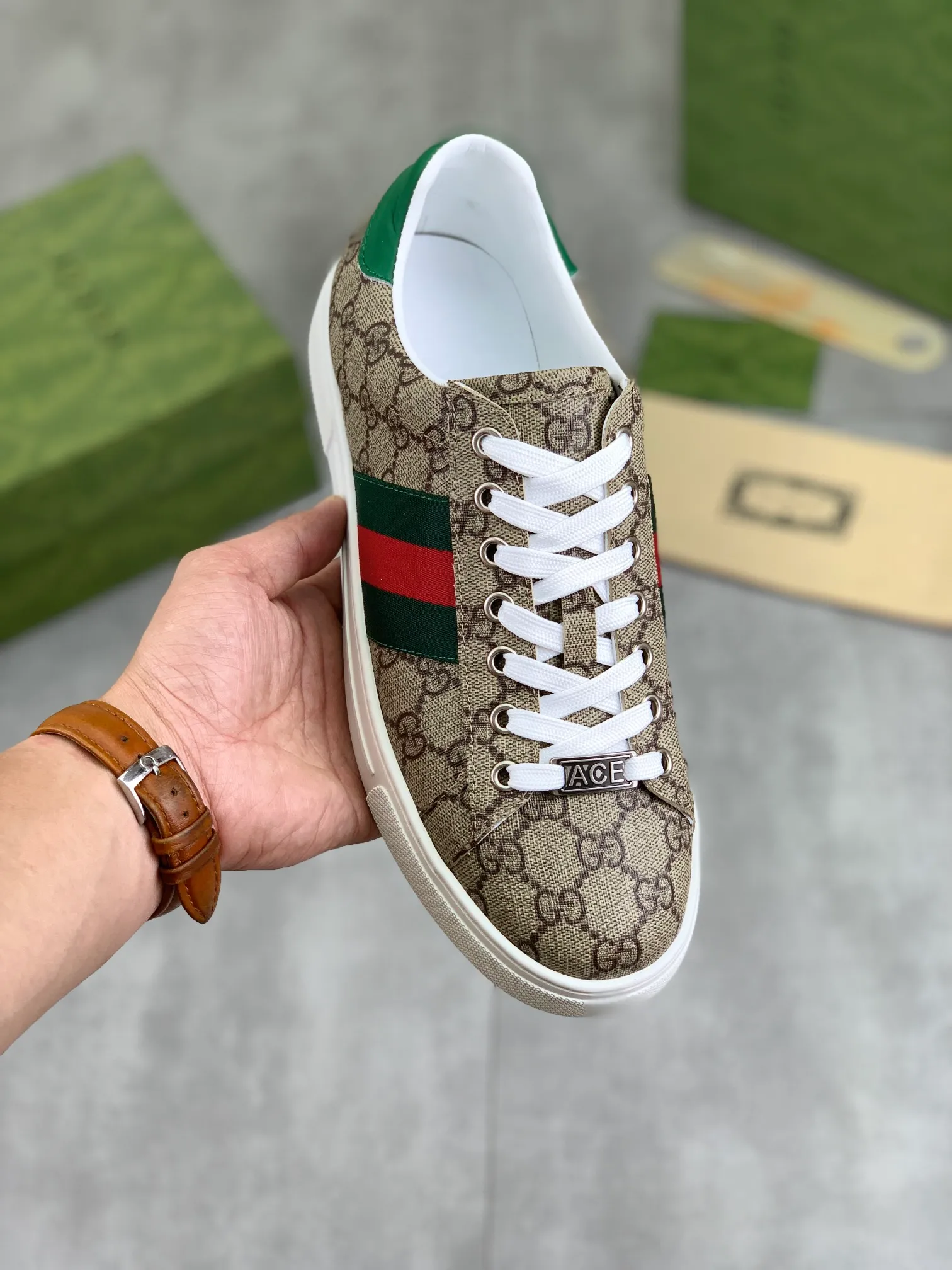 Men's shoes 💰P440💰 [New model] (GUCCI) official website's latest 🎁🎁casual and fashionable men's shoes 👟, hot style 💥 style is simple and elegant, exclusive for trendy men. Unique official website's latest brand double G elements 👑Original Gucci decoration, fashionable and generous, the fabric is original frosted calfskin ✅Fully imported first-layer pigskin lining, the official website specifies wear-resistant, lightweight original rubber casual outsole, the classic model is taken in kind at the counter🎬38-44 4️⃣ colors available